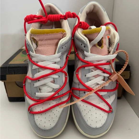 Off-White x Nike Dunk Low “Lot 06/50” – Size 9M –OG Box Off-White x Nike Dunk Low “Lot 06/50” – Size 9M –OG Box main image 3